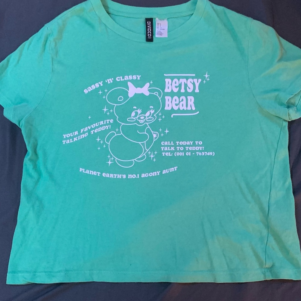 H&M BETSY BEAR CROP TOP